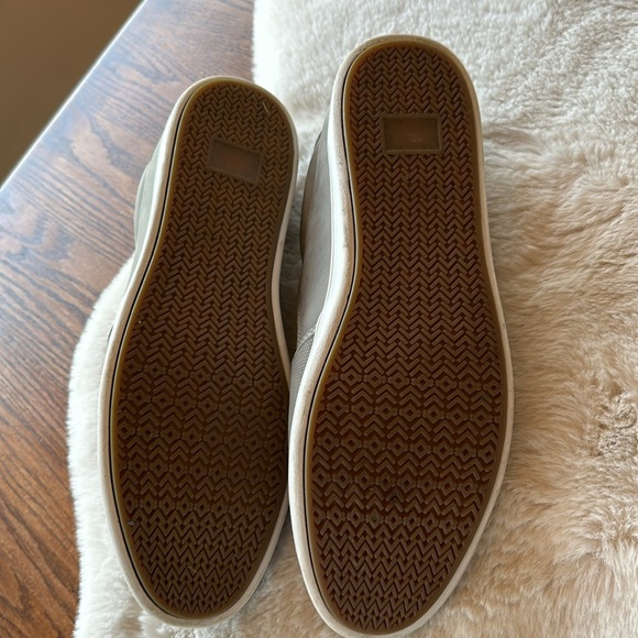 Steve Madden slip ons - Picture 4 of 6